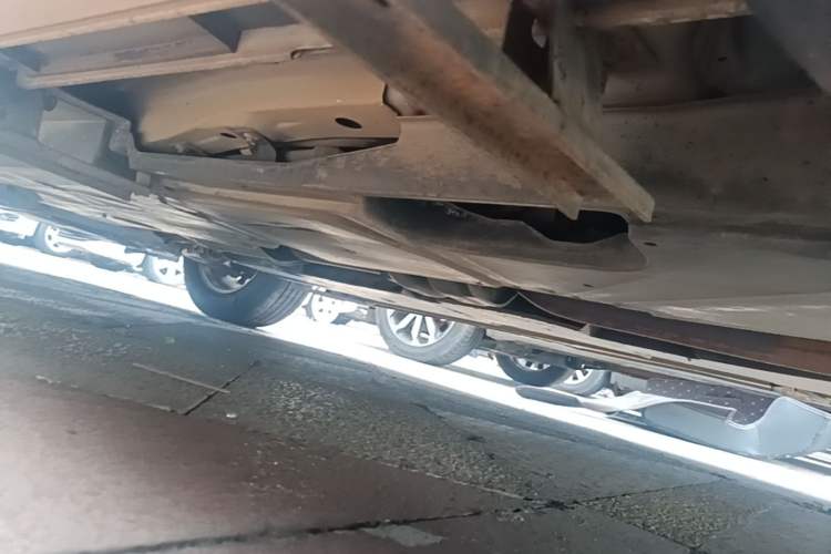 Used Mazda CX-5 2015 2.0L Automatic Two-Wheel Drive Urban Version Left Side Sill