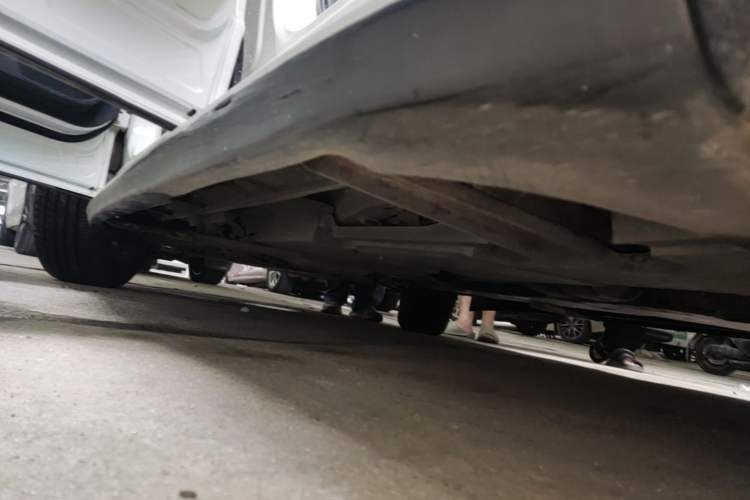 Used Mazda CX-5 2015 2.0L Automatic Two-Wheel Drive Urban Version Left Side Sill