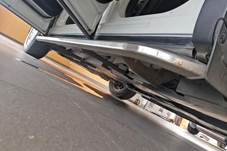 Used Mazda CX-5 2015 2.0L Automatic Two-Wheel Drive Urban Version Left Side Sill