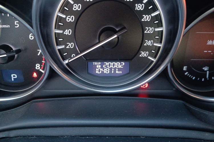 Used Mazda CX-5 2015 2.5L Automatic 4x4 Flagship Model Odometer Close Up