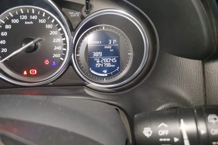 Used Mazda CX-5 2015 2.0L Manual Two-Wheel Drive Comfort Version Odometer Close Up