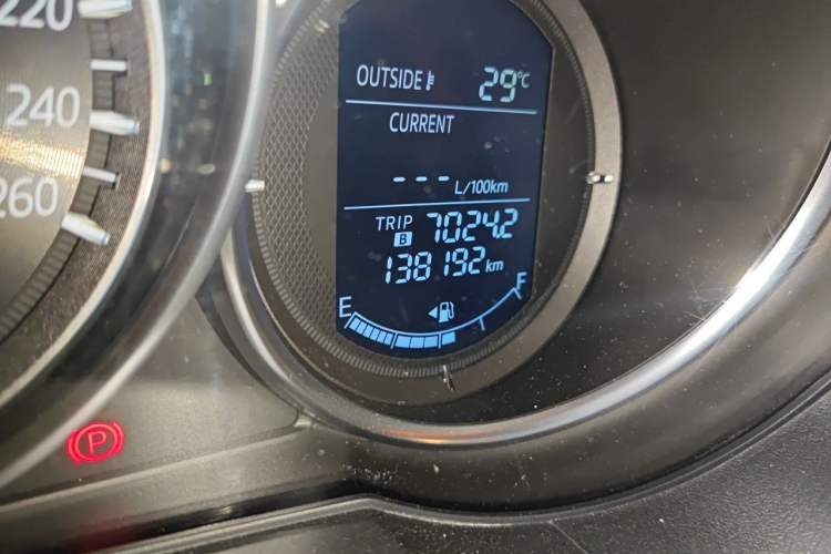 Used Mazda CX-5 2015 2.0L Automatic Two-Wheel Drive Urban Version Odometer Close Up