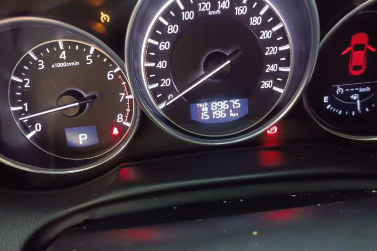 Used Mazda CX-5 2015 2.5L Automatic 4x4 Prestige Edition Odometer Close Up