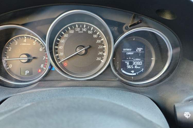 Used Mazda CX-5 2015 2.0L Automatic Two-Wheel Drive Urban Version Odometer Close Up