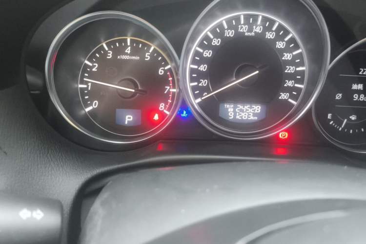 Used Mazda CX-5 2015 2.5L Automatic 4x4 Prestige Edition Odometer Close Up