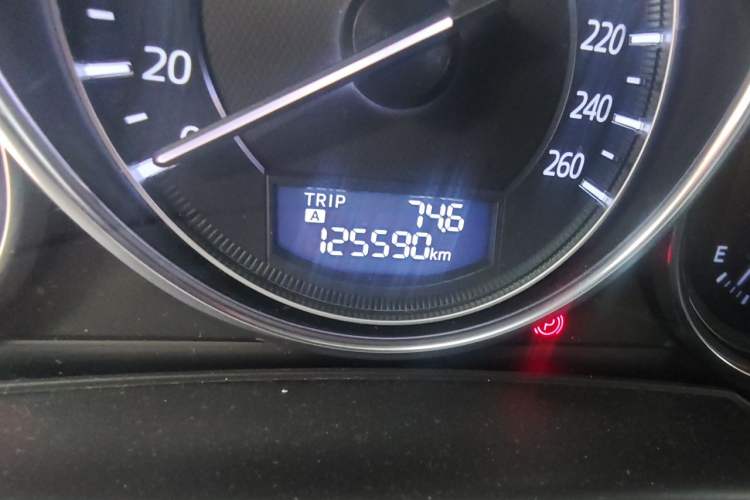 Used Mazda CX-5 2015 2.5L Automatic 4x4 Prestige Edition Odometer Close Up