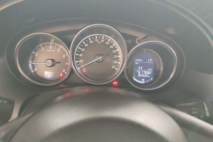 Used Mazda CX-5 2015 2.0L Automatic Two-Wheel Drive Urban Version Odometer Close Up