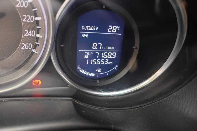 Used Mazda CX-5 2015 2.0L Automatic Two-Wheel Drive Urban Version Odometer Close Up