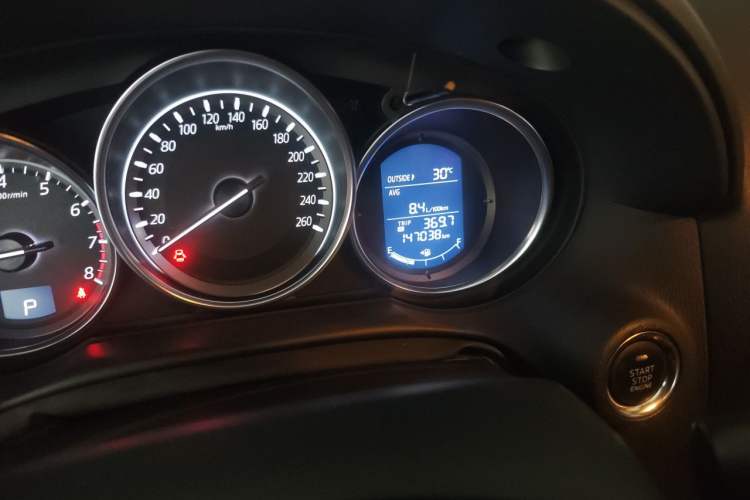 Used Mazda CX-5 2015 2.0L Automatic Two-Wheel Drive Urban Version Odometer Close Up