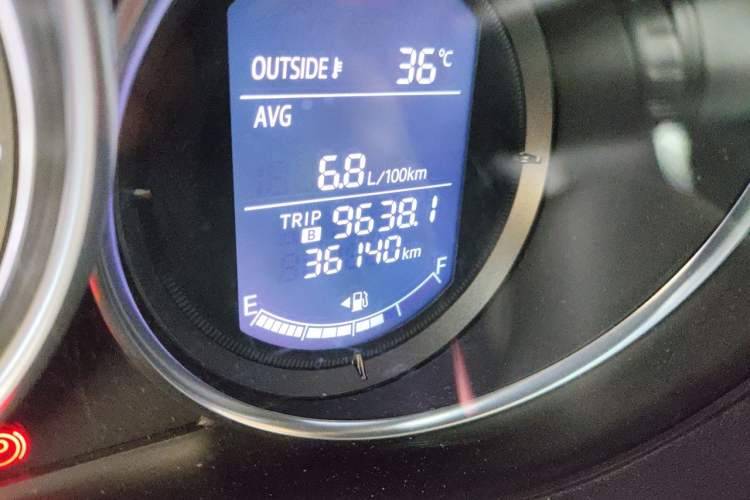 Used Mazda CX-5 2015 2.0L Automatic Two-Wheel Drive Urban Version Odometer Close Up
