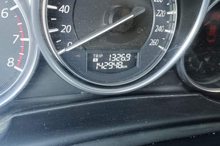 Used Mazda CX-5 2015 2.5L Automatic 4x4 Prestige Edition Odometer Close Up