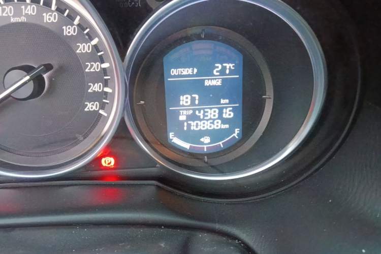 Used Mazda CX-5 2015 2.0L Automatic Two-Wheel Drive Urban Version Odometer Close Up