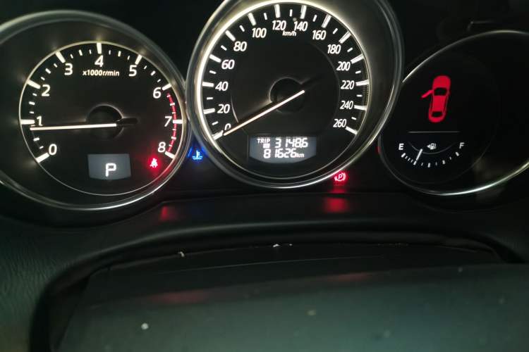 Used Mazda CX-5 2015 2.5L Automatic 4x4 Prestige Edition Odometer Close Up