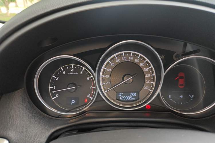 Used Mazda CX-5 2015 2.5L Automatic 4x4 Prestige Edition Odometer Close Up