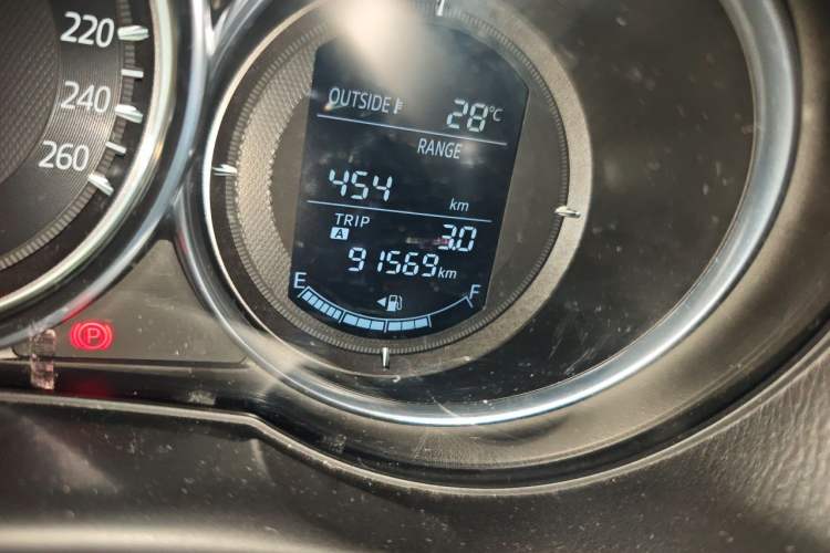 Used Mazda CX-5 2015 2.0L Automatic Two-Wheel Drive Urban Version Odometer Close Up