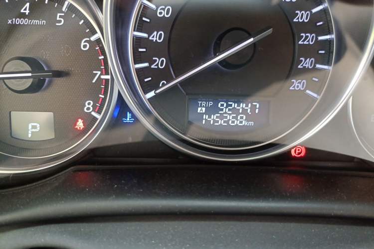 Used Mazda CX-5 2015 2.5L Automatic 4x4 Prestige Edition Odometer Close Up