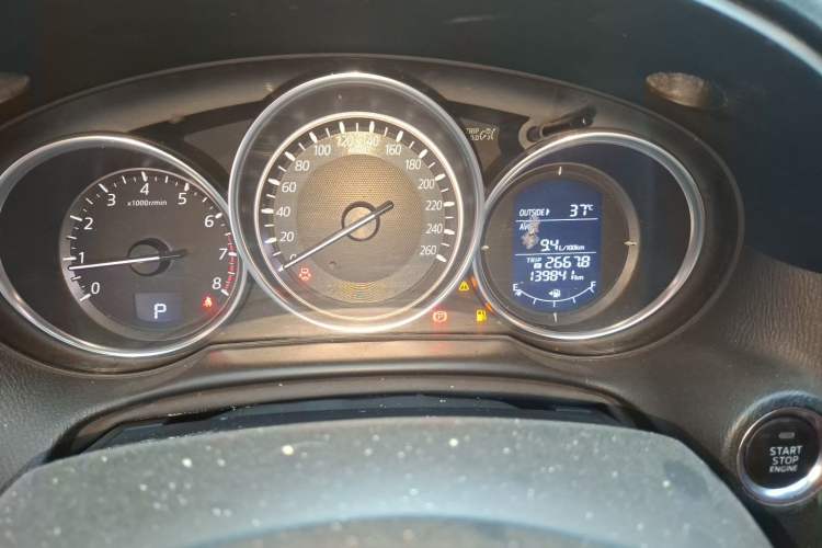 Used Mazda CX-5 2015 2.0L Automatic Two-Wheel Drive Urban Version Odometer Close Up
