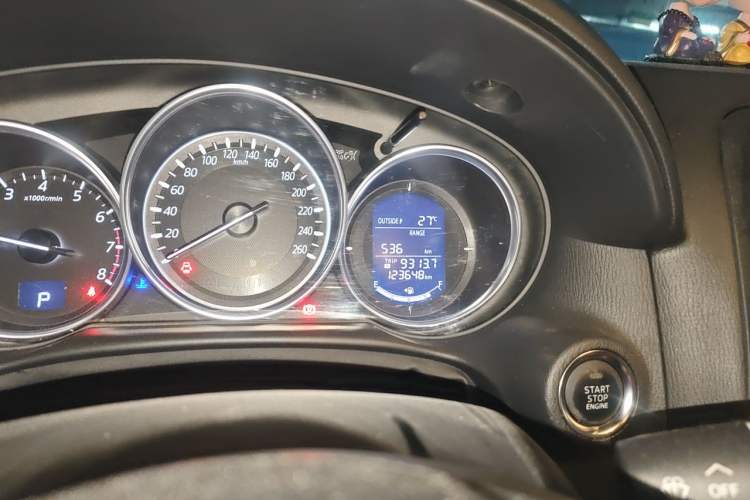 Used Mazda CX-5 2015 2.0L Automatic Two-Wheel Drive Urban Version Odometer Close Up