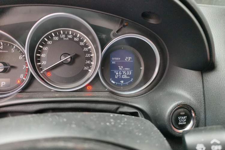 Used Mazda CX-5 2015 2.0L Automatic Two-Wheel Drive Urban Version Odometer Close Up