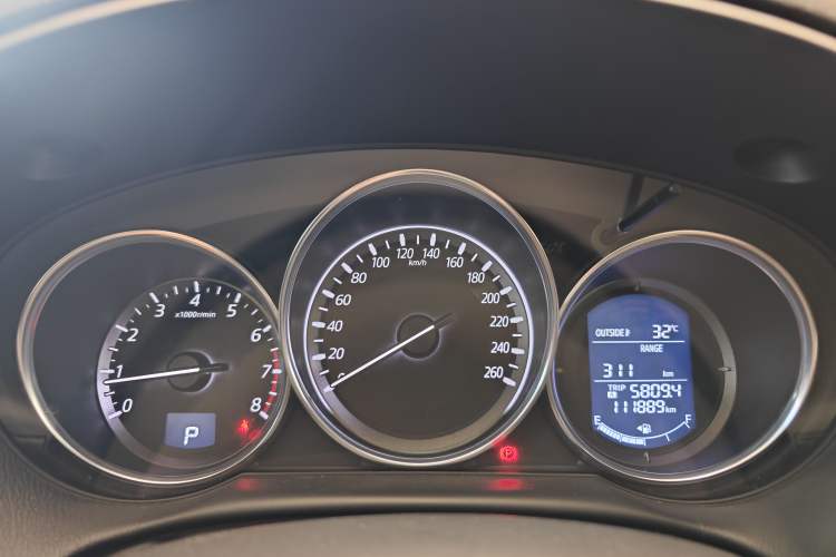 Used Mazda CX-5 2015 2.0L Automatic Two-Wheel Drive Urban Version Odometer Close Up