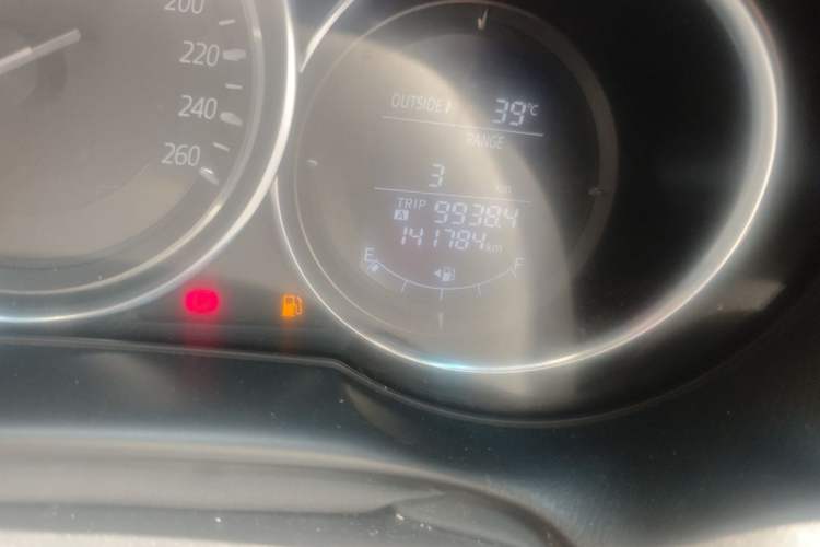 Used Mazda CX-5 2015 2.0L Automatic Two-Wheel Drive Urban Version Odometer Close Up
