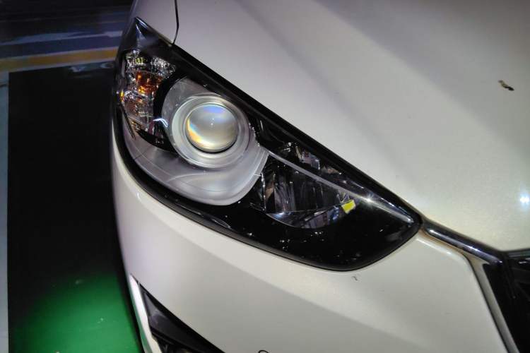 Used Mazda CX-5 2015 2.0L Automatic Two-Wheel Drive Urban Version Right Front Headlight