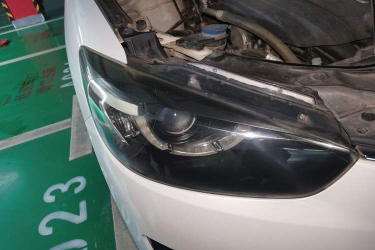 Used Mazda CX-5 2015 2.0L Manual Two-Wheel Drive Comfort Version Right Front Headlight