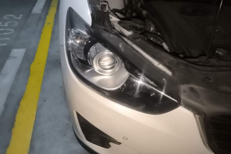Used Mazda CX-5 2015 2.0L Automatic Two-Wheel Drive Urban Version Right Front Headlight