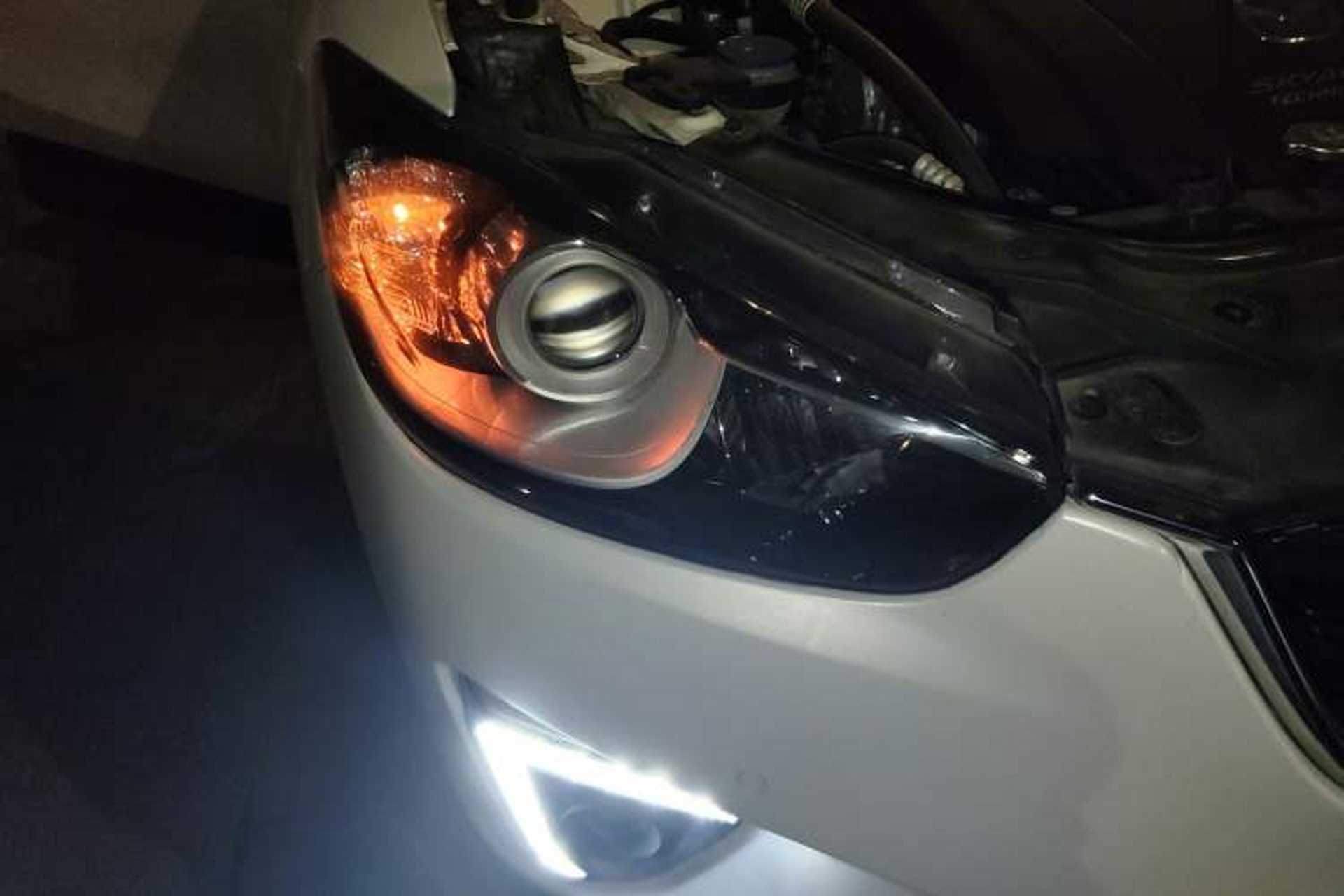 Used Mazda CX-5 2015 2.0L Automatic Two-Wheel Drive Urban Version Right Front Headlight