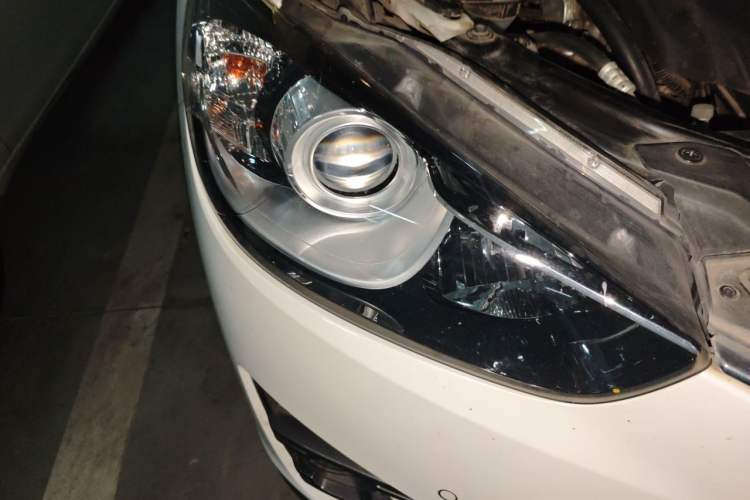 Used Mazda CX-5 2015 2.0L Automatic Two-Wheel Drive Urban Version Right Front Headlight