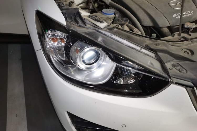 Used Mazda CX-5 2015 2.0L Automatic Two-Wheel Drive Urban Version Right Front Headlight