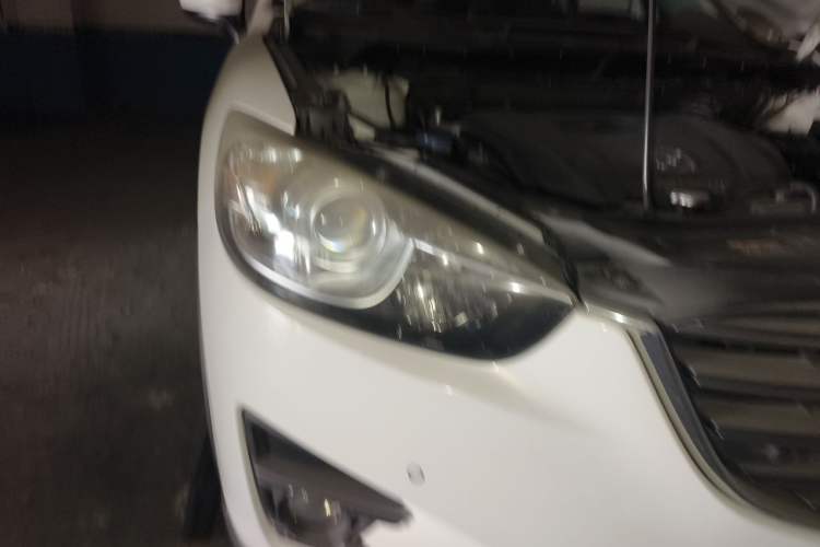 Used Mazda CX-5 2015 2.0L Automatic Two-Wheel Drive Urban Version Right Front Headlight