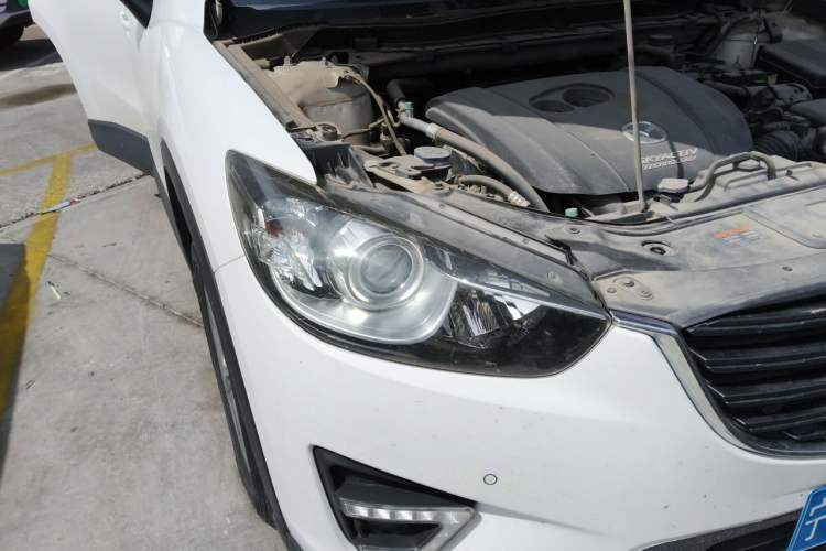 Used Mazda CX-5 2015 2.0L Automatic Two-Wheel Drive Urban Version Right Front Headlight