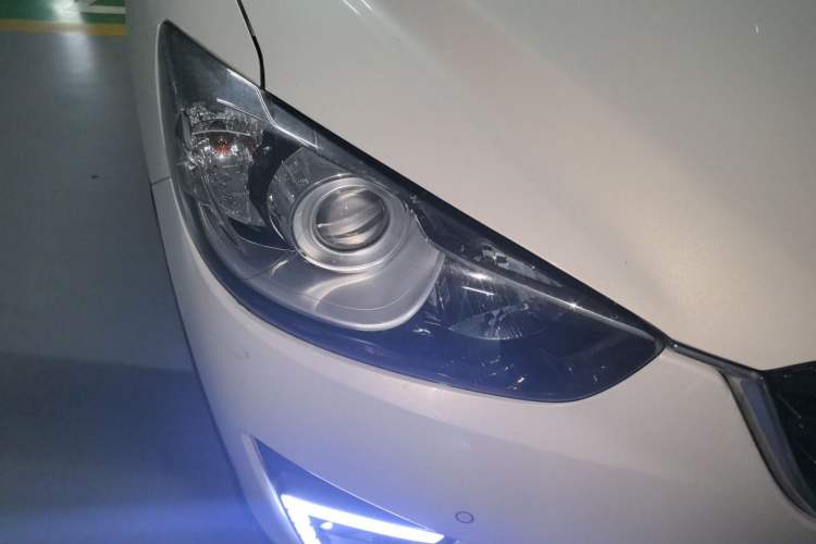 Used Mazda CX-5 2015 2.0L Automatic Two-Wheel Drive Urban Version Right Front Headlight