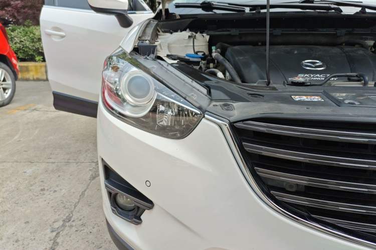 Used Mazda CX-5 2015 2.0L Automatic Two-Wheel Drive Urban Version Right Front Headlight