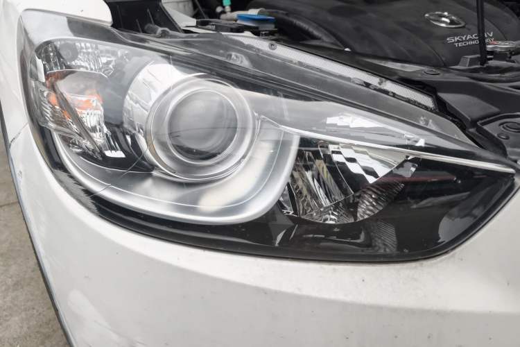 Used Mazda CX-5 2015 2.0L Automatic Two-Wheel Drive Urban Version Right Front Headlight