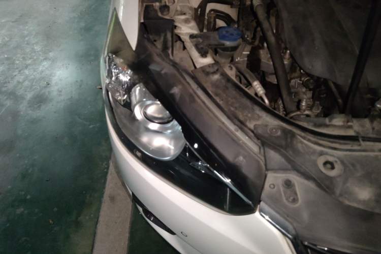 Used Mazda CX-5 2015 2.0L Automatic Two-Wheel Drive Urban Version Right Front Headlight