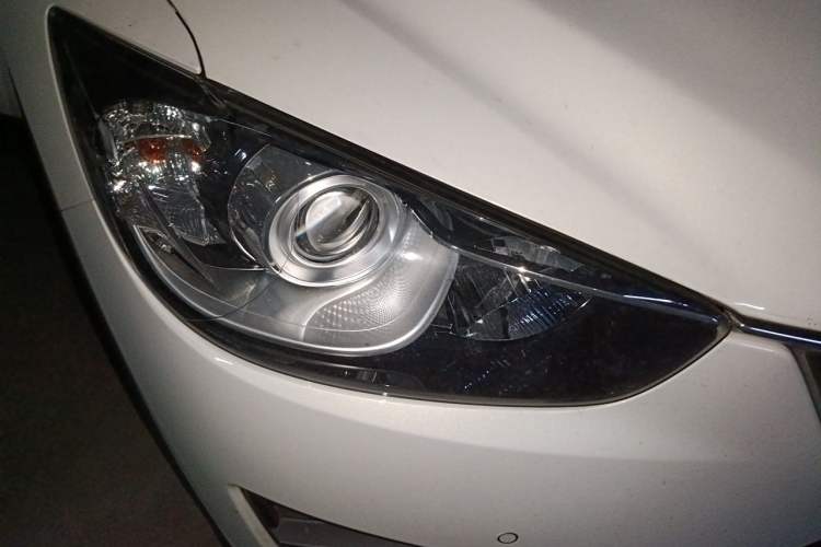 Used Mazda CX-5 2015 2.0L Automatic Two-Wheel Drive Urban Version Right Front Headlight