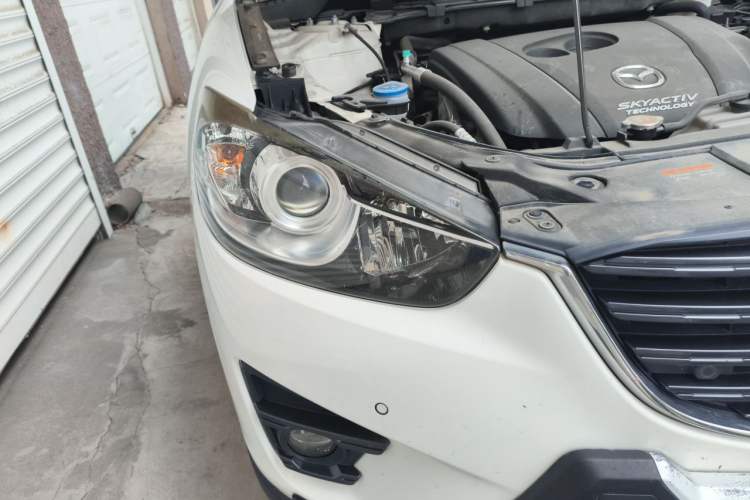Used Mazda CX-5 2015 2.0L Automatic Two-Wheel Drive Urban Version Right Front Headlight
