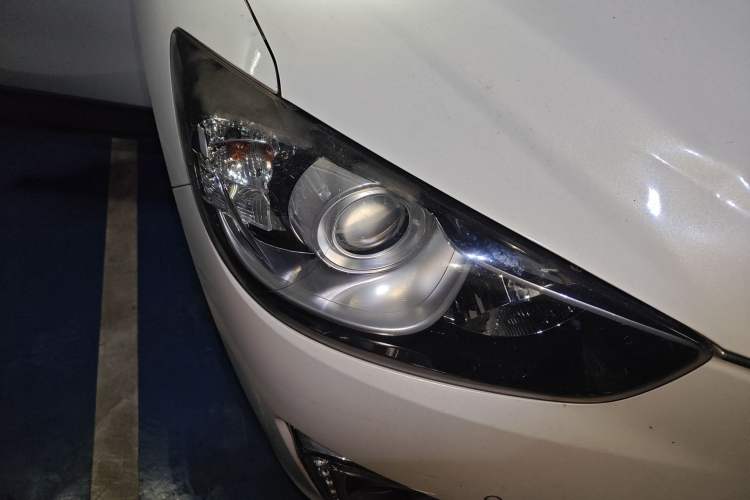 Used Mazda CX-5 2015 2.0L Automatic Two-Wheel Drive Urban Version Right Front Headlight