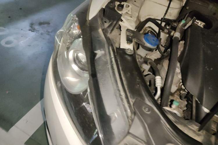 Used Mazda CX-5 2015 2.5L Automatic 4x4 Prestige Edition Right Front Headlight