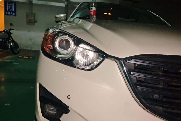 Used Mazda CX-5 2015 2.0L Automatic Two-Wheel Drive Urban Version Right Front Headlight
