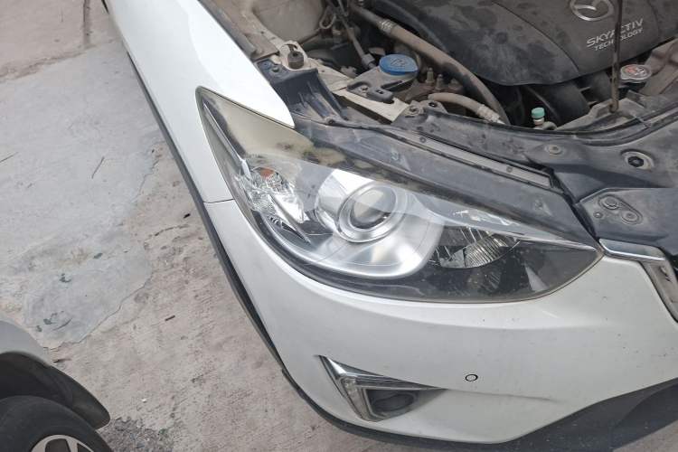 Used Mazda CX-5 2015 2.0L Automatic Two-Wheel Drive Urban Version Right Front Headlight