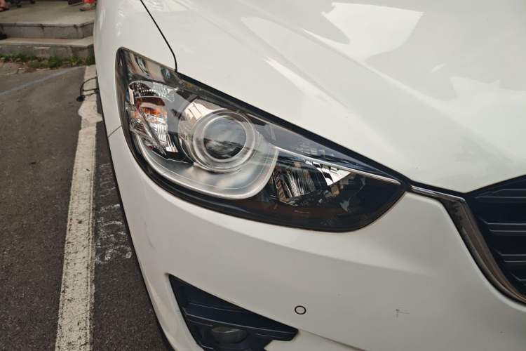 Used Mazda CX-5 2015 2.0L Automatic Two-Wheel Drive Urban Version Right Front Headlight