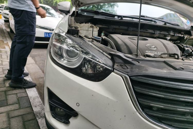 Used Mazda CX-5 2015 2.0L Automatic Two-Wheel Drive Urban Version Right Front Headlight