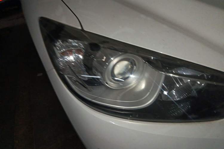 Used Mazda CX-5 2015 2.0L Automatic Two-Wheel Drive Urban Version Right Front Headlight