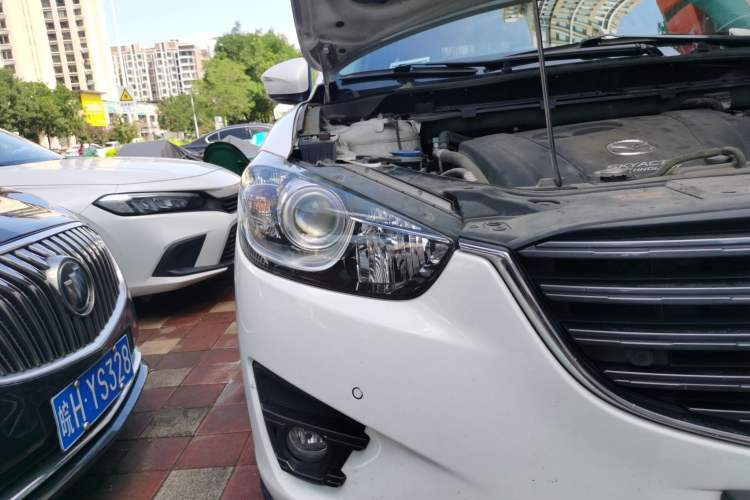 Used Mazda CX-5 2015 2.0L Automatic Two-Wheel Drive Urban Version Right Front Headlight