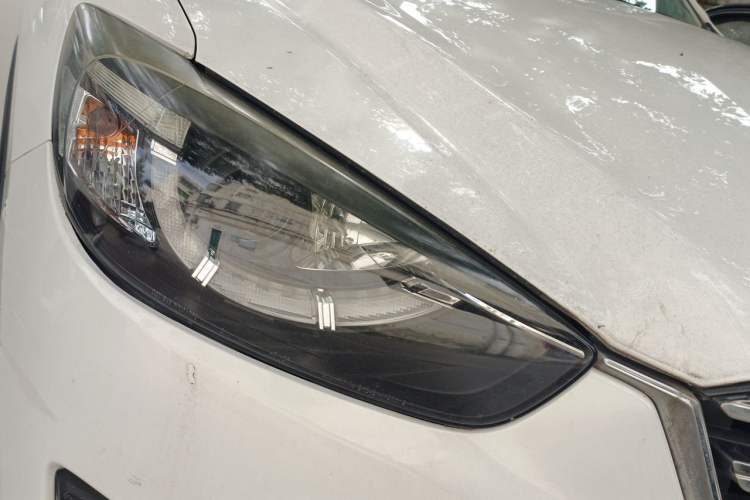 Used Mazda CX-5 2015 2.0L Automatic Two-Wheel Drive Urban Version Right Front Headlight