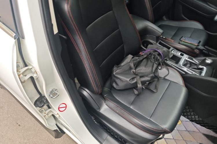 Used Mazda CX-5 2015 2.0L Automatic Two-Wheel Drive Urban Version Right Front Seat