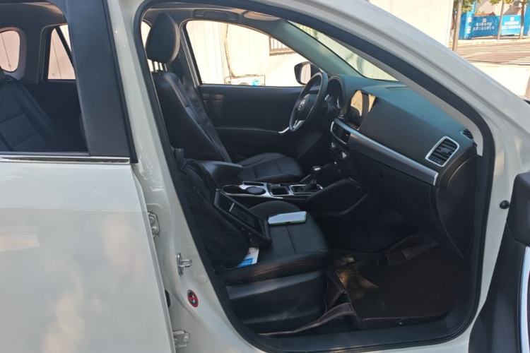 Used Mazda CX-5 2015 2.0L Automatic Two-Wheel Drive Urban Version Right Front Seat